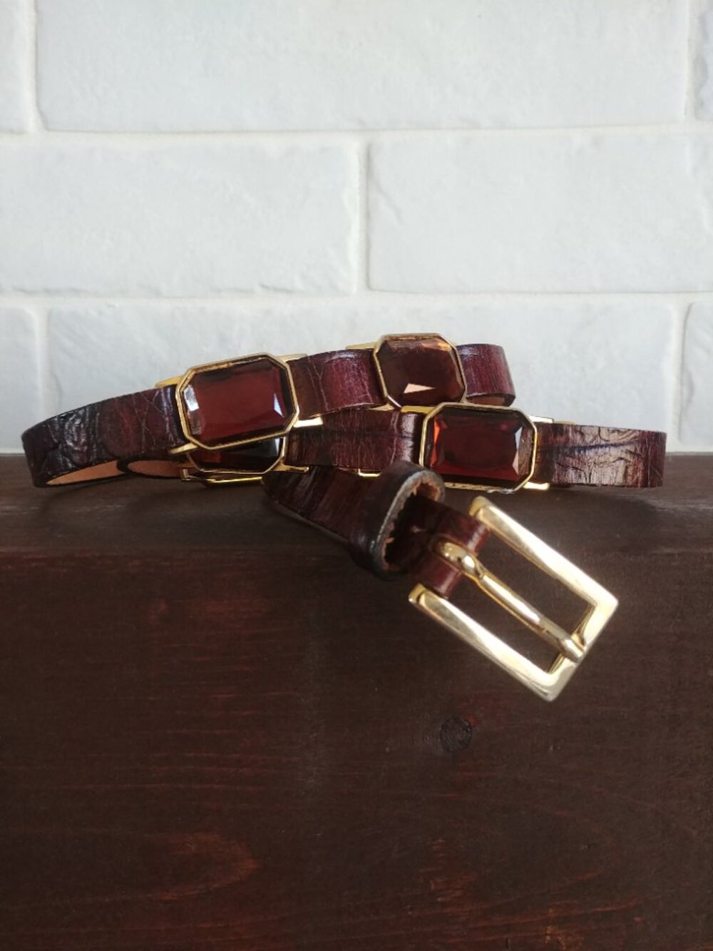 Vintage M made in Italy narrow brown leather belt gold with large amber stones